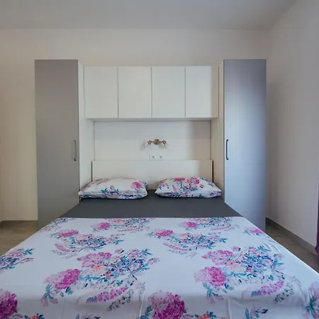 Διαμέρισμα M&s S Bazenom Split -