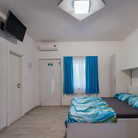 Διαμέρισμα M&s S Bazenom Split - *