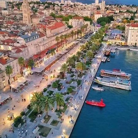 M&s S Bazenom Split - Διαμέρισμα Ποντστράνα