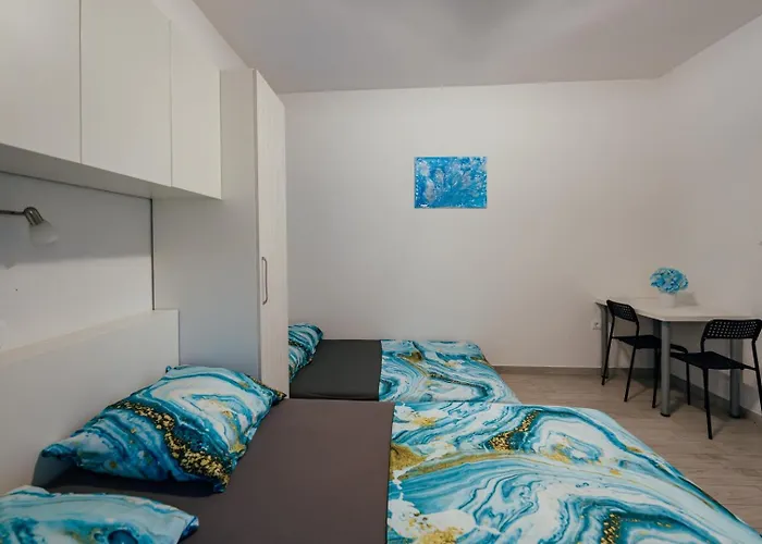 M&s S Bazenom Split - Apartmán Podstrana