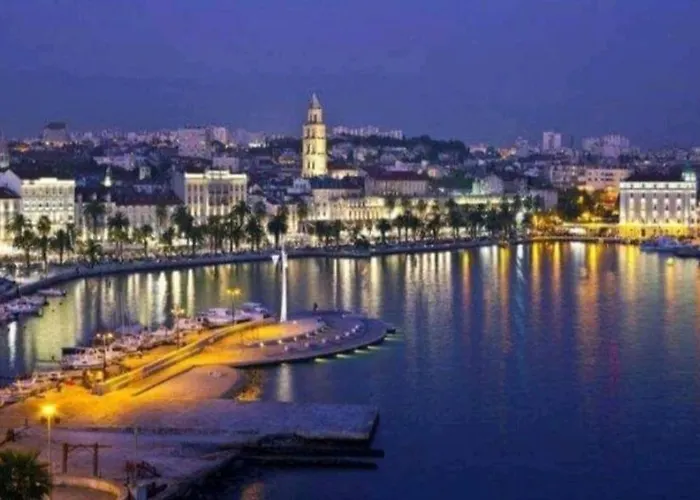 M&s S Bazenom Split - Apartmán Podstrana